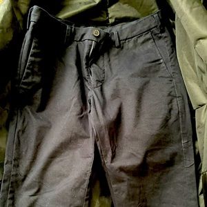 Uniqlo men’s khaki pants slim fit 30 waist and 27.5 inseam